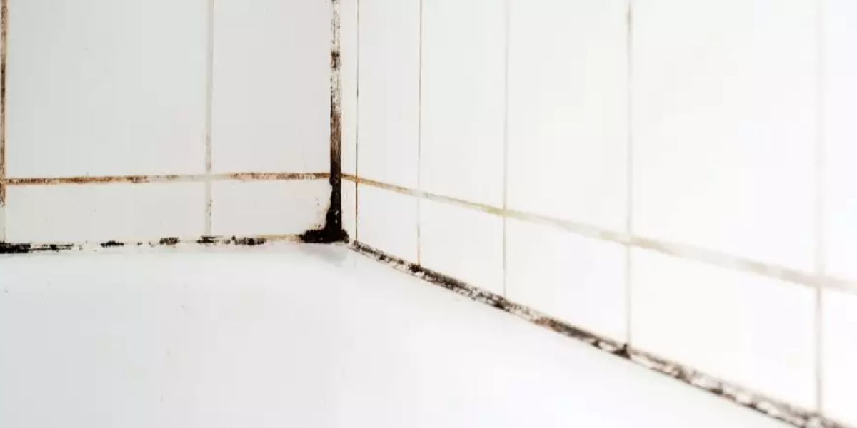 How to remove mold from caulk with white vinegar or hydrogen peroxide 